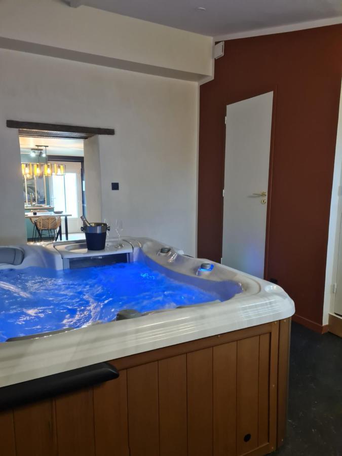 Maison Eliste - Love Gite Chic Avec Jacuzzi Interieur La Gacilly Eksteriør billede